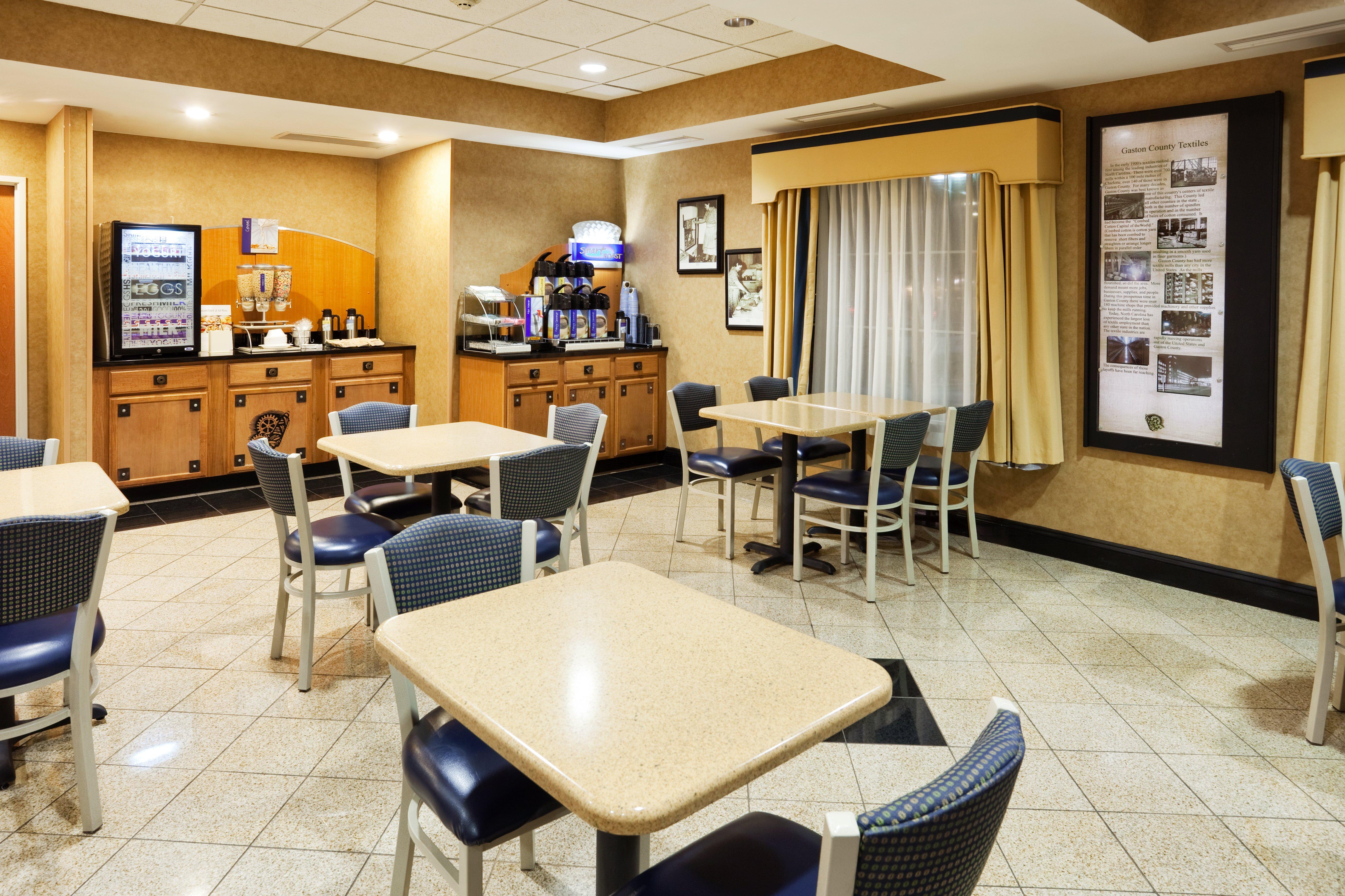 Holiday Inn Express Charlotte West - Gastonia By Ihg Екстериор снимка
