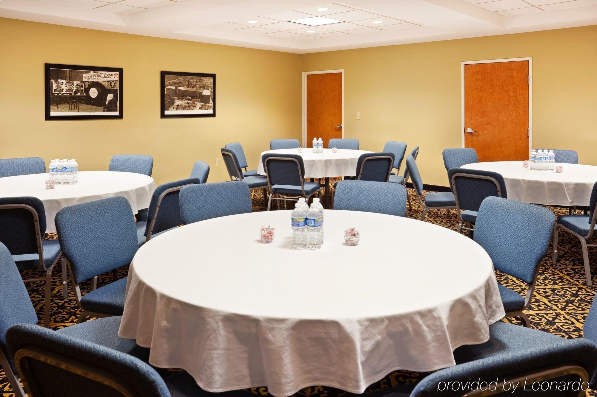Holiday Inn Express Charlotte West - Gastonia By Ihg Съоръжения снимка