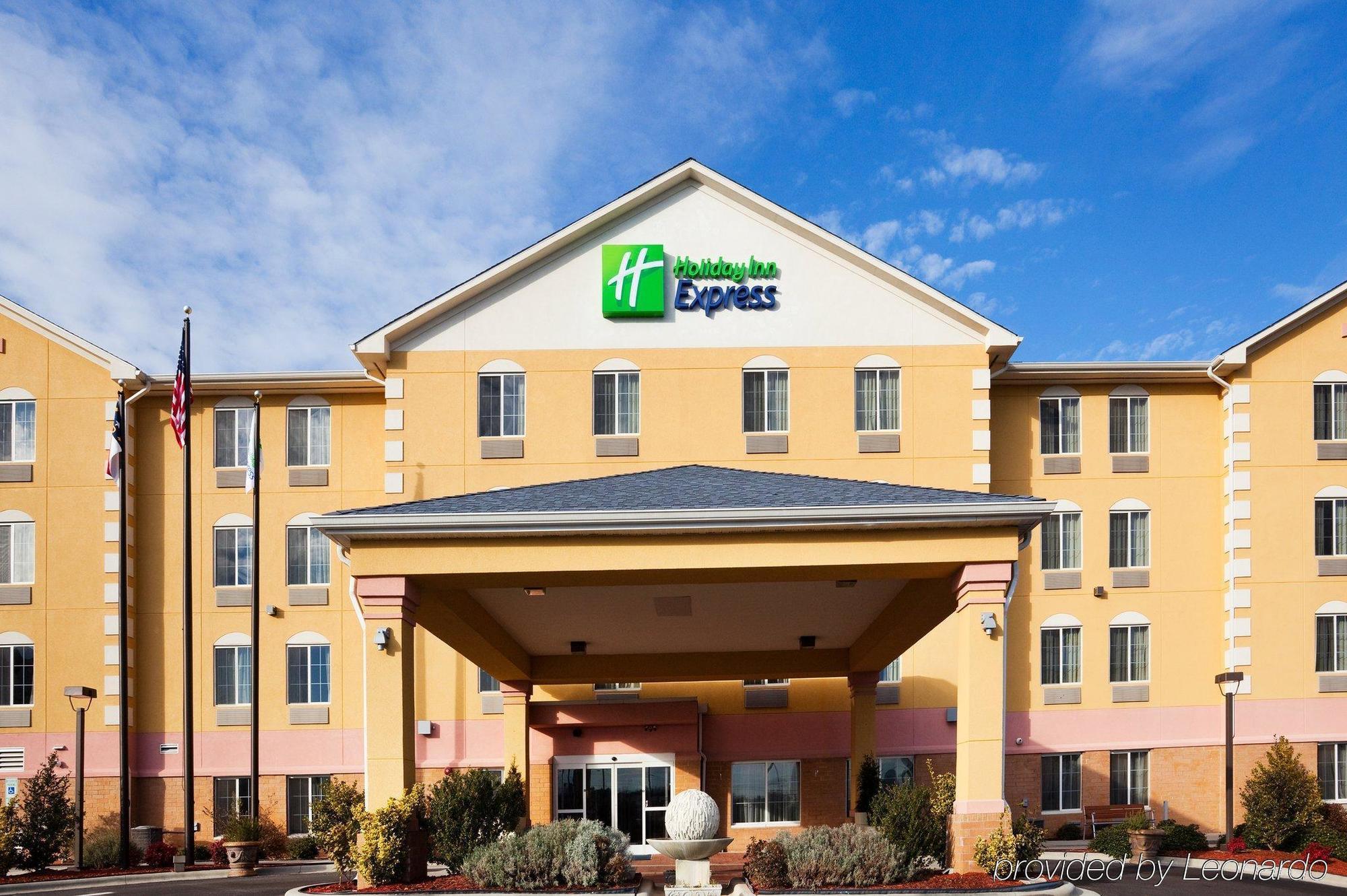 Holiday Inn Express Charlotte West - Gastonia By Ihg Екстериор снимка