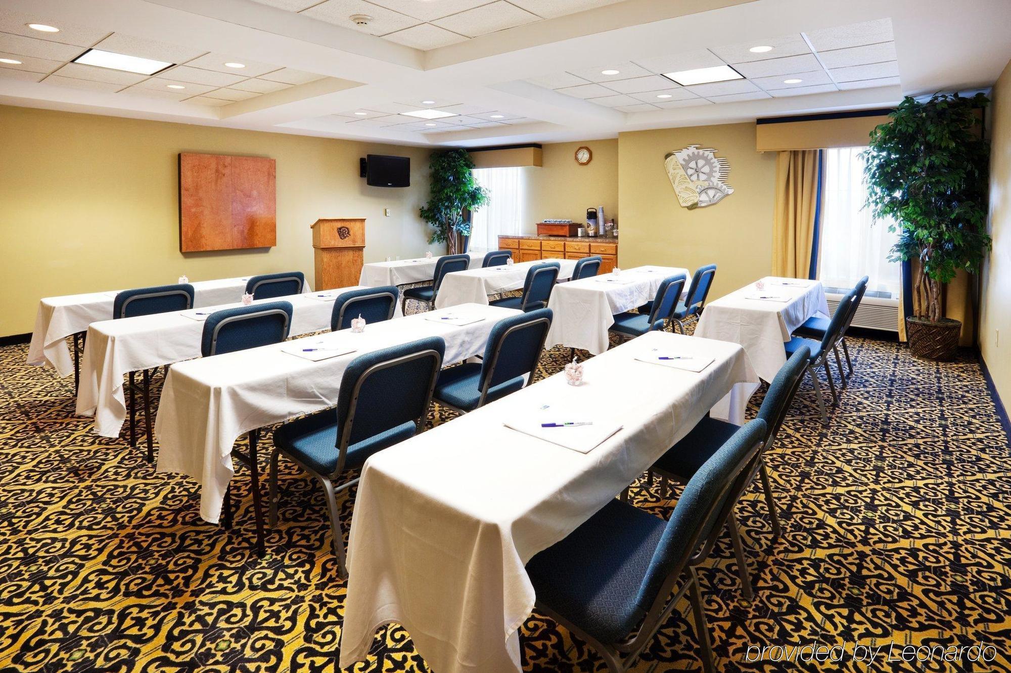 Holiday Inn Express Charlotte West - Gastonia By Ihg Съоръжения снимка