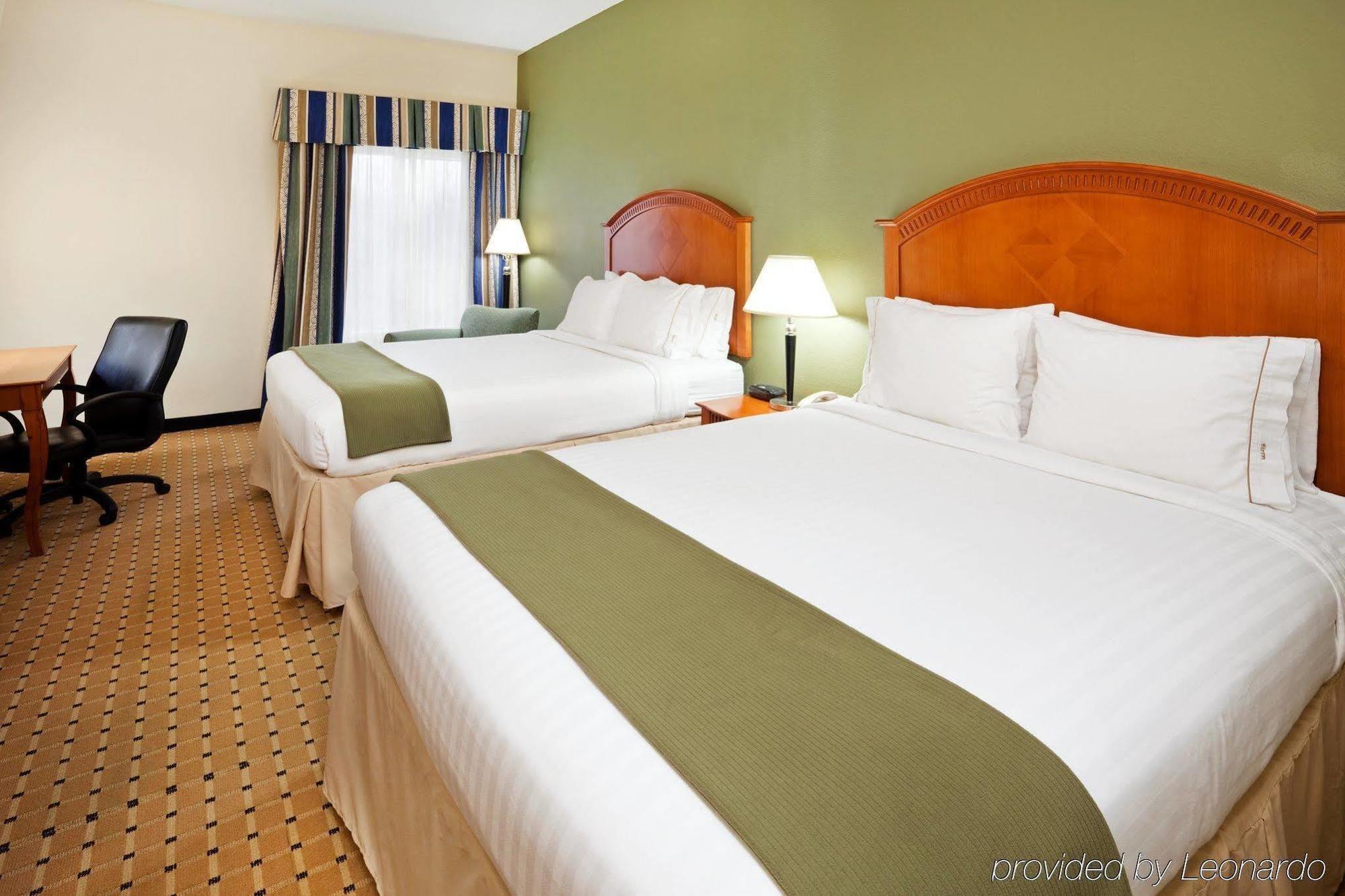 Holiday Inn Express Charlotte West - Gastonia By Ihg Стая снимка