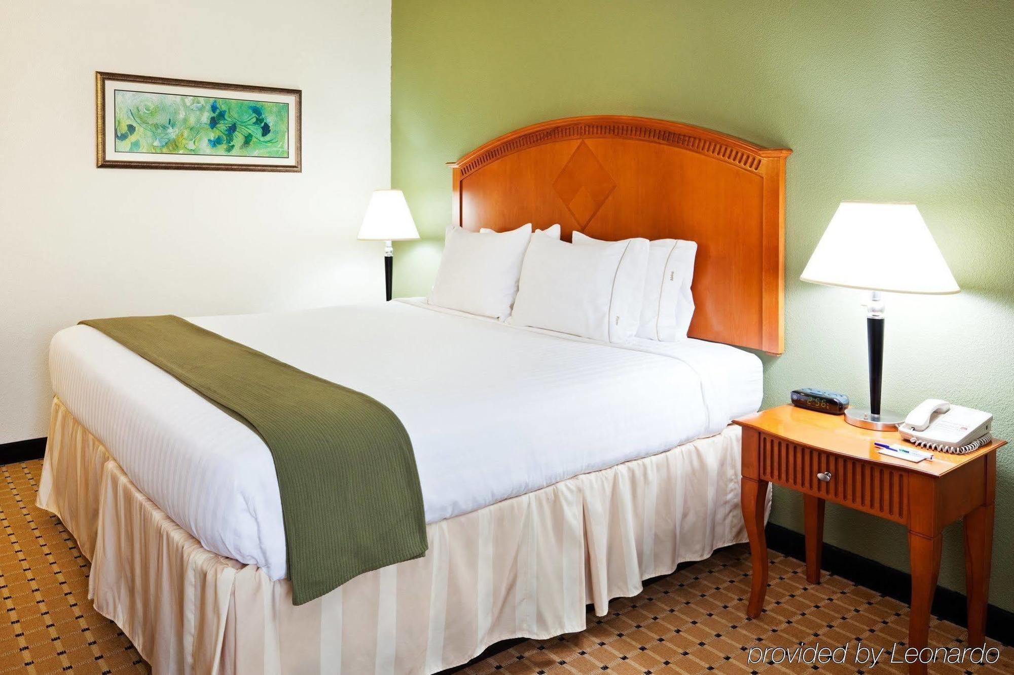 Holiday Inn Express Charlotte West - Gastonia By Ihg Екстериор снимка